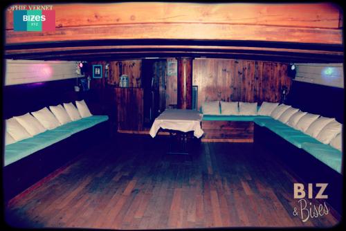 BIZ-and-Bises-1-10